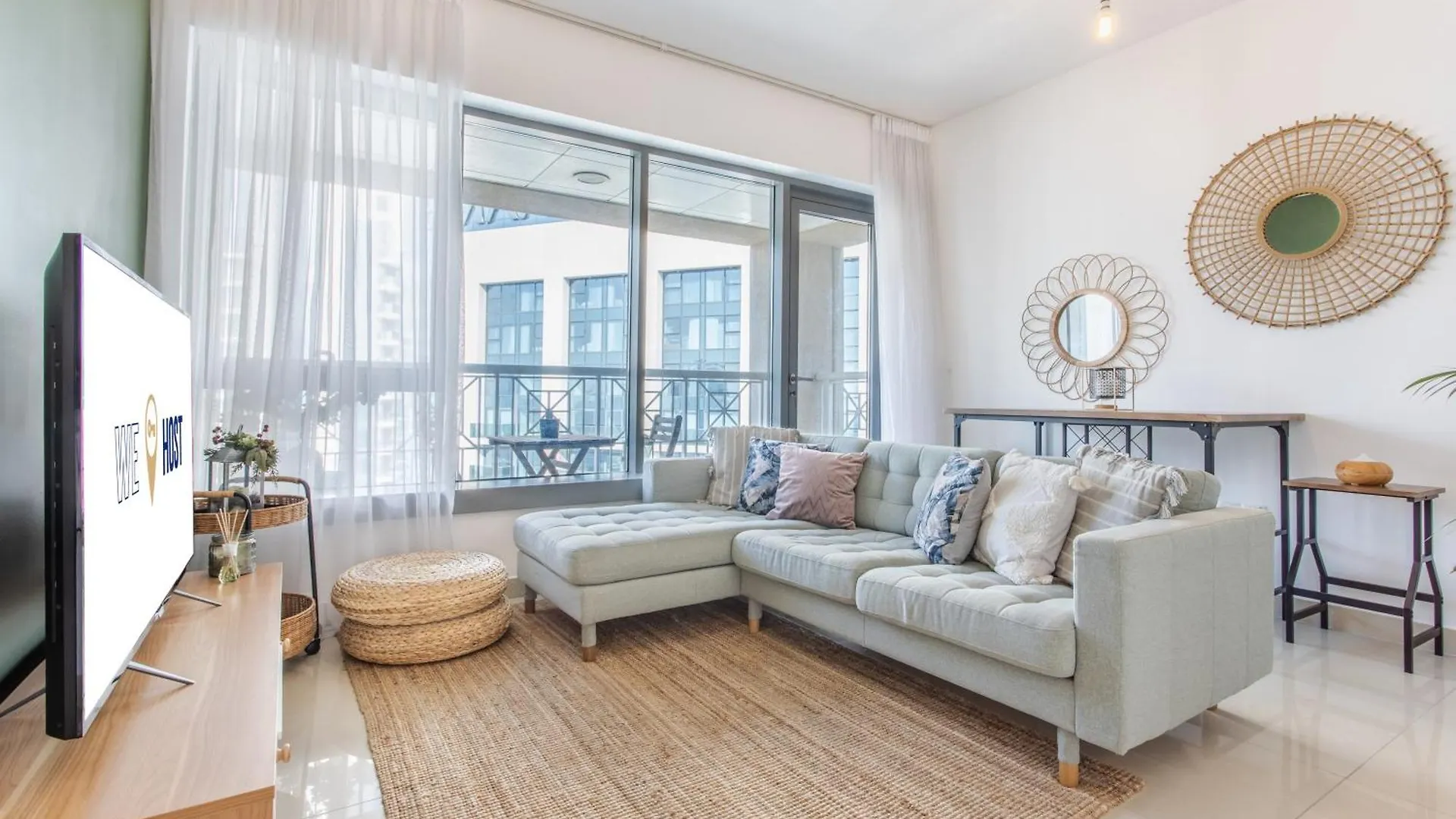Wehost - Modern 1Br Close To Burj Khalifa And Dubai Mall Apartment